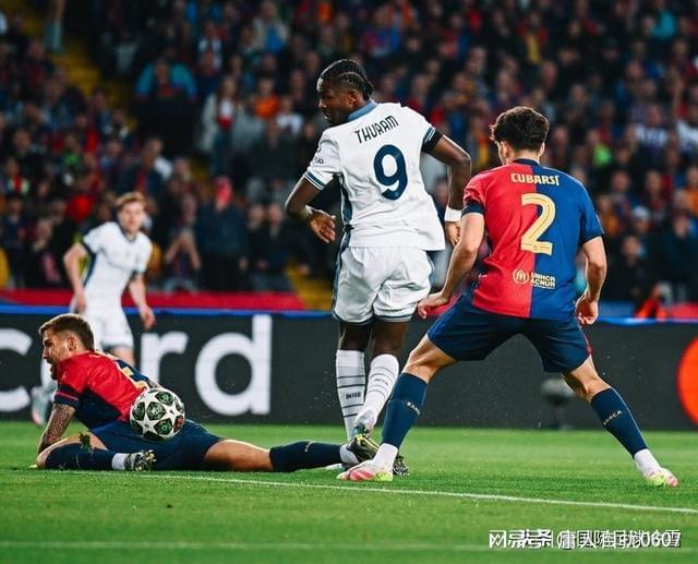 关于荷甲赛程吃紧，国际米兰赛后篮板制胜，气氛紧张，更衣室氛围转暖的信息